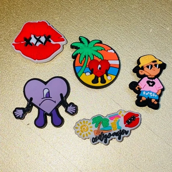 CROCS bad bunny Charms Set - Picture 1 of 1